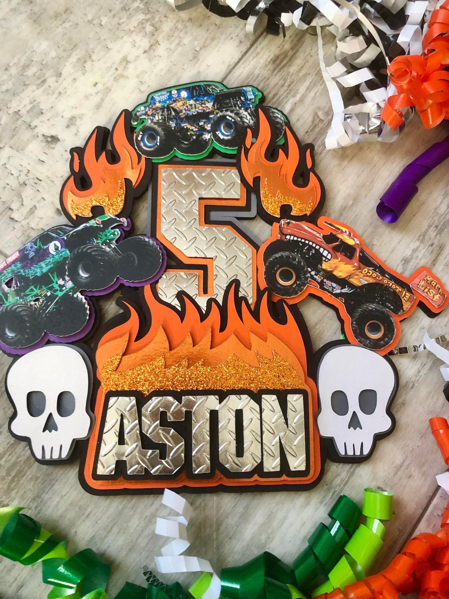 Monster Truck Monster Jam Grave Skull Digger Chrome Cake Topper