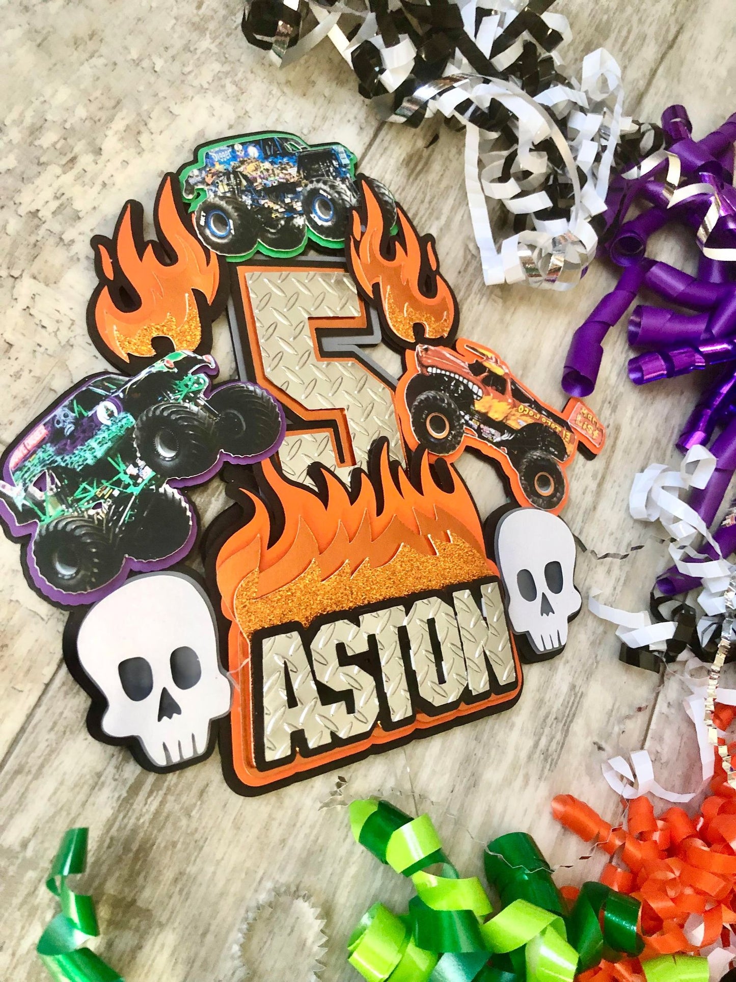 Monster Truck Monster Jam Grave Skull Digger Chrome Cake Topper